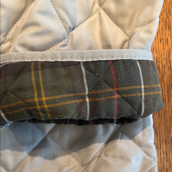 Vintage Barbour Quilted Beige Jacket with Corduroy Collar - Picture 3 of 8